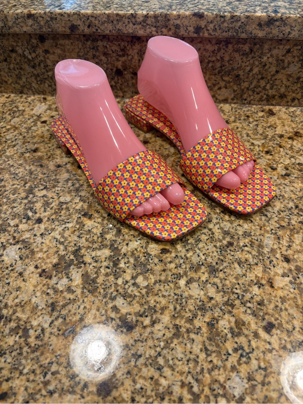 Larroude Athena Slides Sandals Women’s Orange & Yellow Patent Leather Size 9